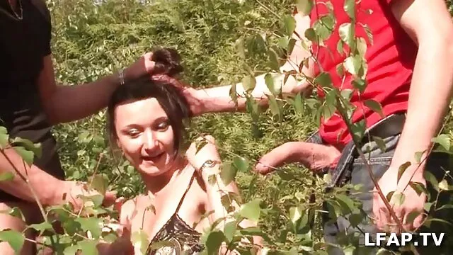 XXX pas d'inscription  Davalka préparé une petite video sex en ligne amie pour un vibromasseur anal