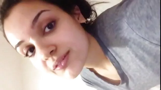 XXX pas d'inscription  Femme éjacule gémissant humide tukif ou tu kif