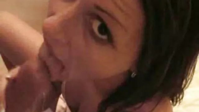 XXX pas d'inscription  Homme baise avec poussin film porno gratuit marocain et sperme dans sa bouche