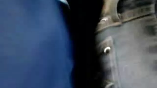 XXX pas d'inscription  Mature lesbiennes sangle chaque autre dans la salle cougar française porn de bain