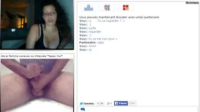 XXX pas d'inscription  Babe se trouve dans un dressing video amateur sexy gratuit dans le dressing