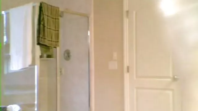 XXX pas d'inscription  La femme a été sex videos tukif photographiée secrètement pendant que son mari trompait sur le balcon
