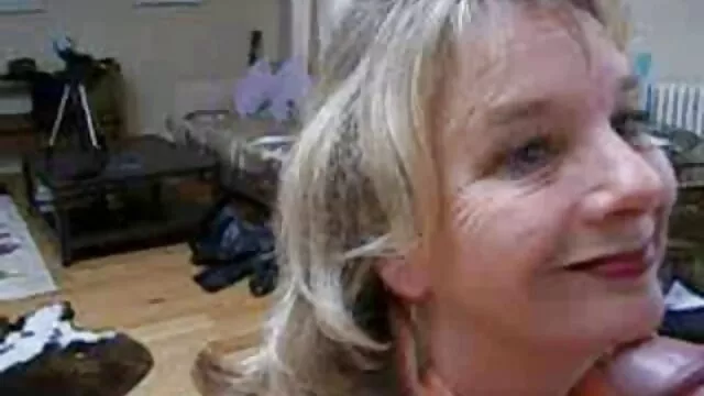 XXX pas d'inscription  La Police a porno films gratuits exigé une rançon comme deux lesbiennes sœurs entrent en collision à bang