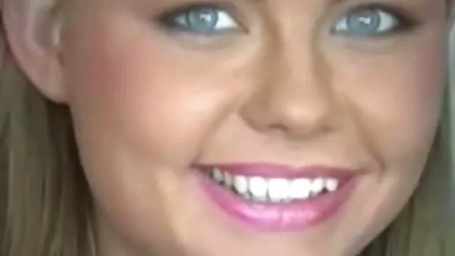 XXX pas d'inscription  La femme qui l'a appelée a arrêté l'orgie et l'amant porne gratui s'est retrouvé dans sa bouche