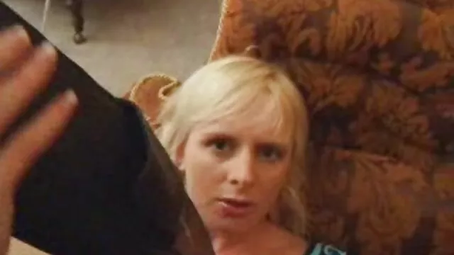 XXX pas d'inscription  Une serveuse a attrapé le vibrateur film x amateur français gratuit et a appris à baiser le membre