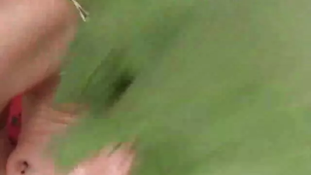 XXX pas d'inscription  Envie de boire de l'eau, un occupé poussin déchiré son cul vidéo hentai gratuit